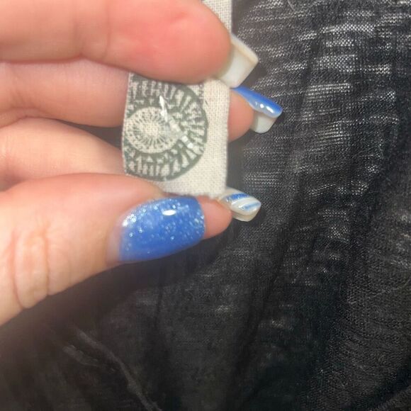 ✨FREE PEOPLE BLACK CRINKLE BUTTON FRONT SWING CROP SZ MEDIUM TOP✨ - Picture 9 of 11